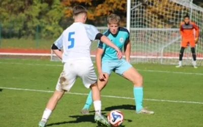 Kadeti proti vodilni ekipi lige pokazali disciplino in borbenost